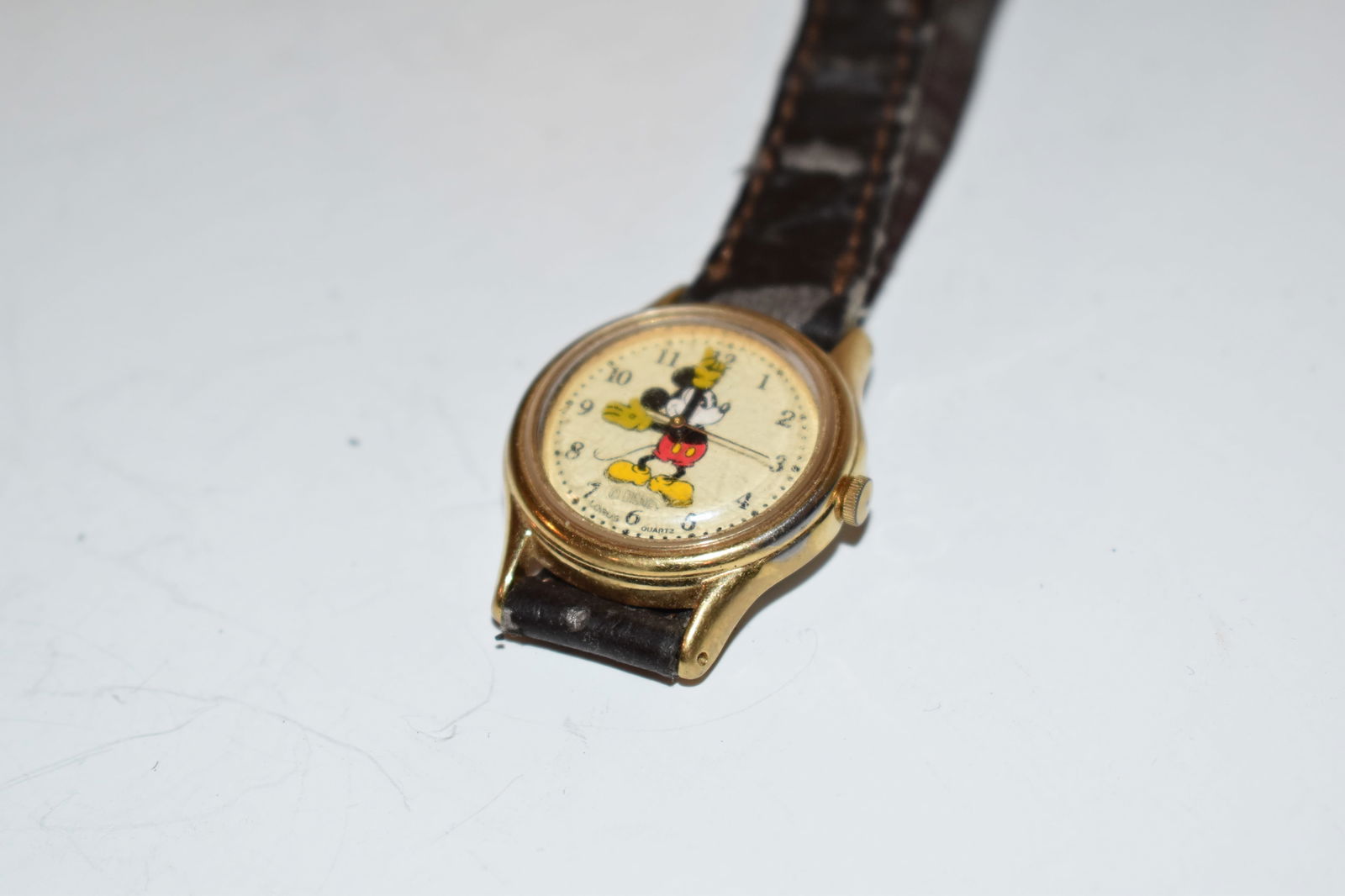 Vintage Women's Disney LORUS Mickey Mouse Silver Tone Watch V515-6080 (1 of 5)