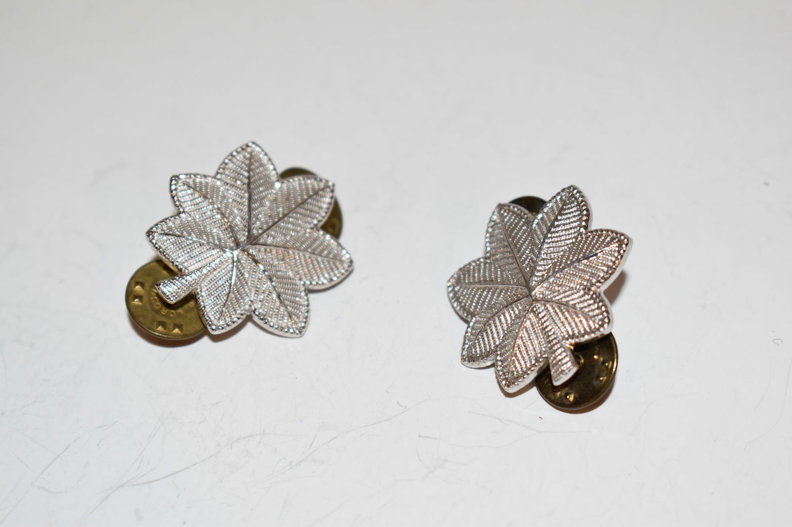 WW2 US Army Military Lt Lieutenant Colonel Collar Rank Insignia Pair (1 of 3)