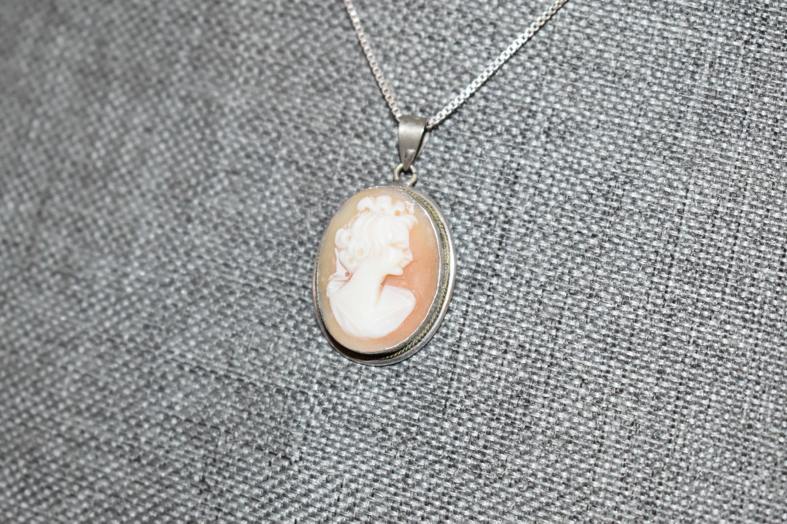 Vintage 800 silver carved shell cameo pendant necklace 18" (1 of 4)
