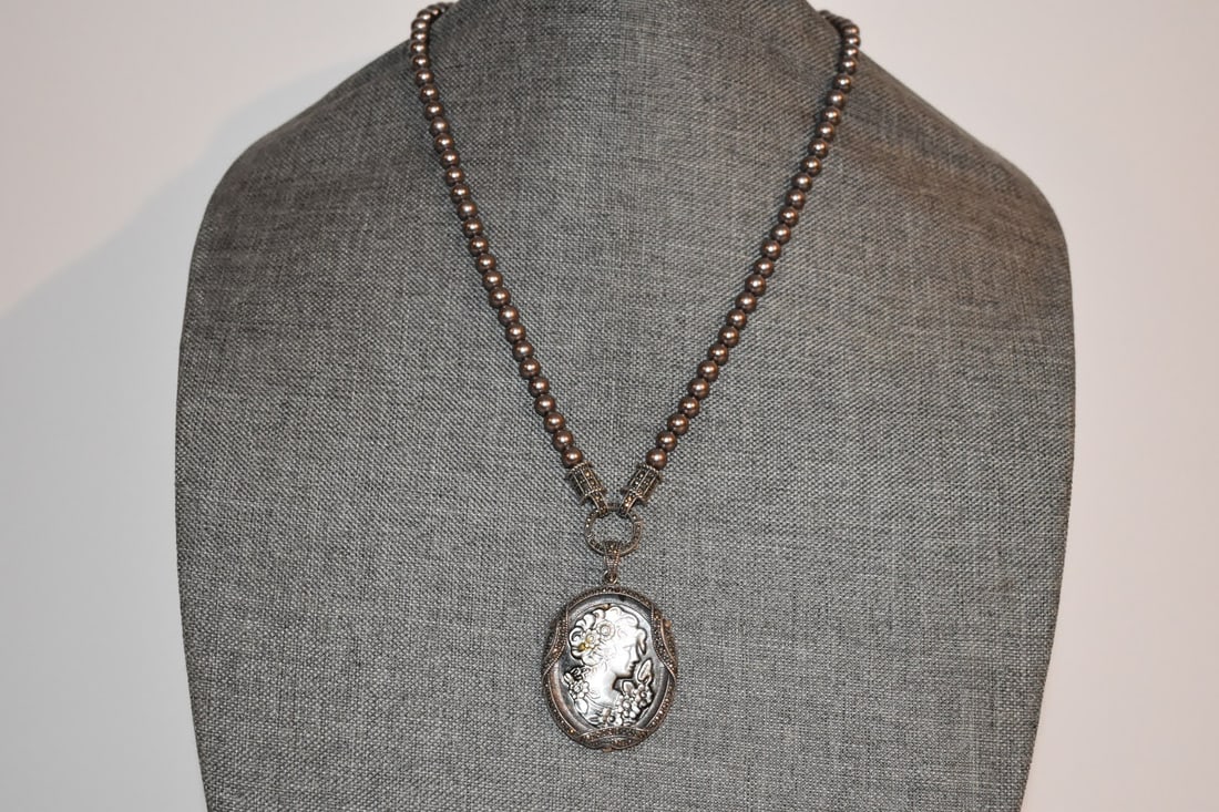 Vintage Necklace Black Onyx lady Pendant 925 Sterling Signed AF marcasite 19": Vintage Necklace Black Onyx lady Pendant 925 Sterling Signed AF marcasite 19" Please view all photos as they are part of the description and condition of this Item, Feel free to contact me with questi