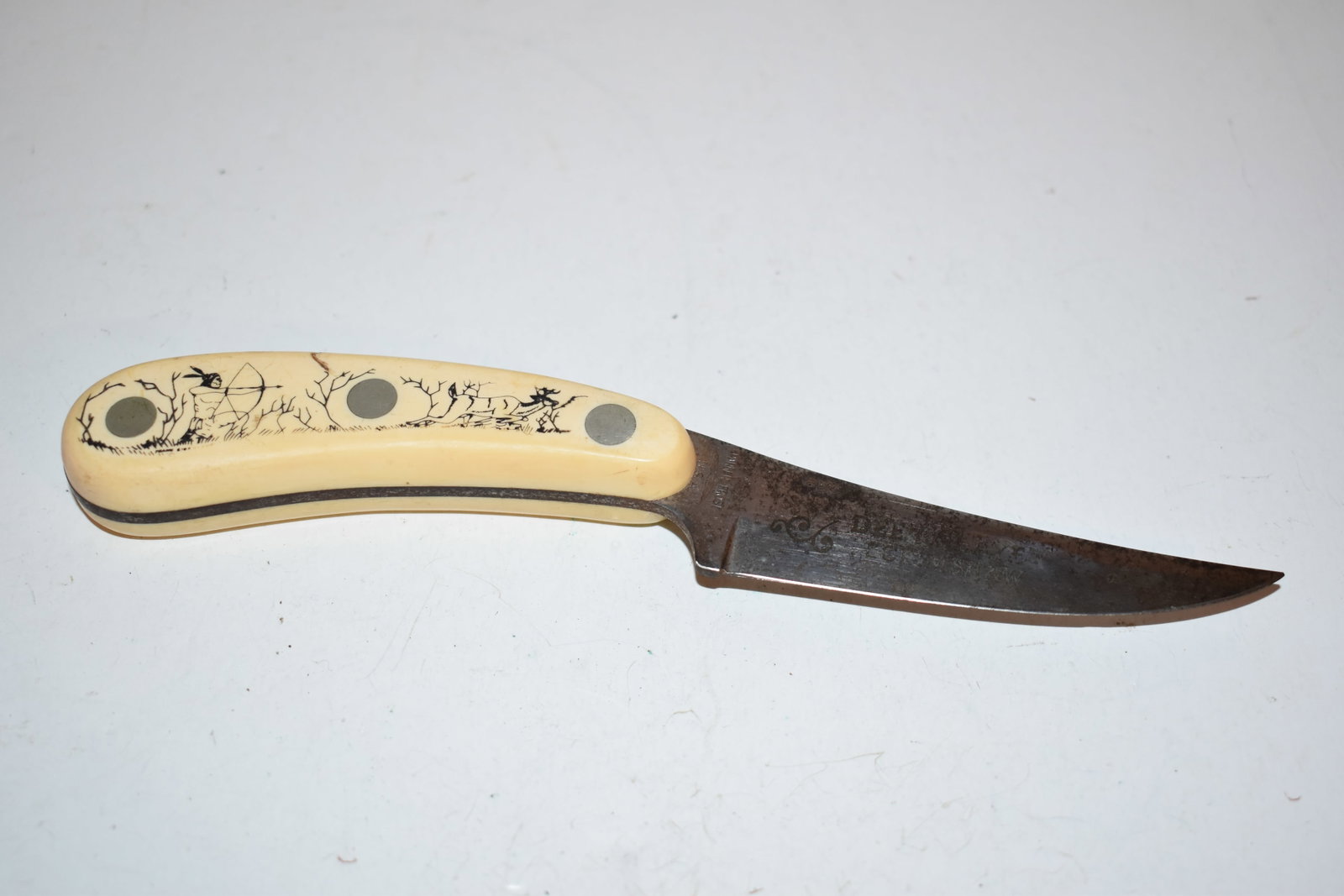 Vintage Parker Frost Knife: Vintage Parker Frost Knife Please view all photos as they are part of the description and condition of this Item, Feel free to contact me with questions or picture requests! Used Item AS IS