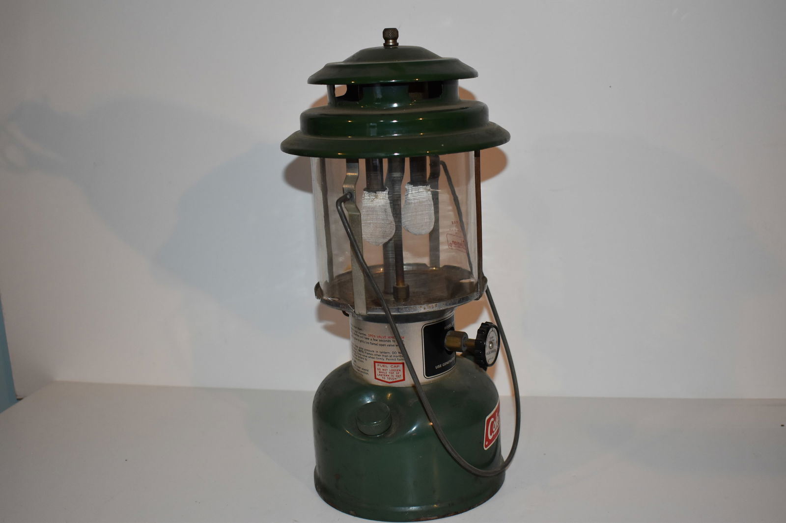 Vintage 1973 Coleman Lantern Model 220H Double Mantle Green Camping: Vintage 1973 Coleman Lantern Model 220H Double Mantle Green Camping Please view all photos as they are part of the description and condition of this Item, Feel free to contact me with questions or pic