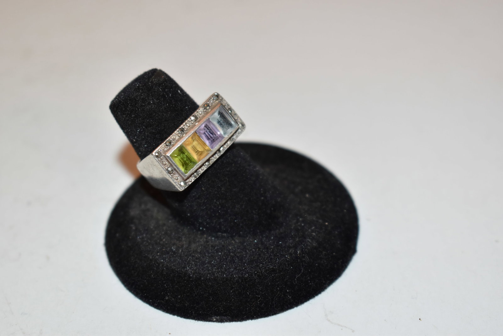Vintage Sterling Silver colorful stone marcasite Ring sz 6.3: Vintage Sterling Silver colorful stone marcasite Ring sz 6.3 Please view all photos as they are part of the description and condition of this Item, Feel free to contact me with questions or picture re
