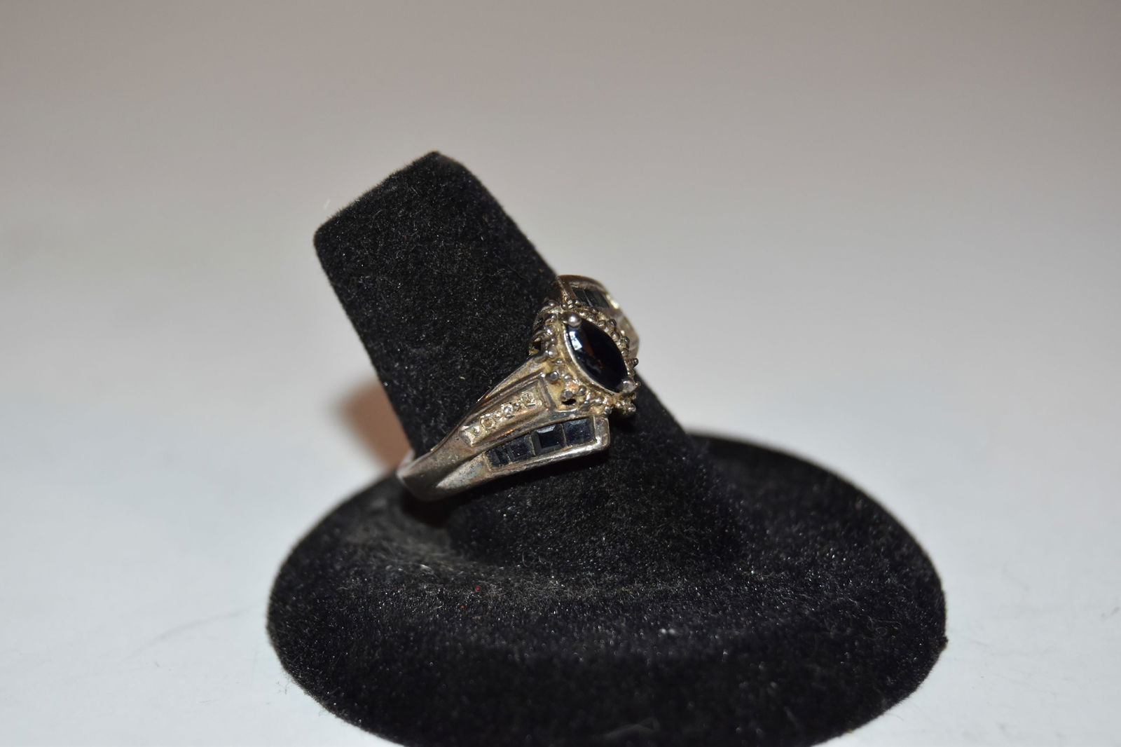 Vintage Sterling Silver gemstone Ring sz 7 (1 of 5)