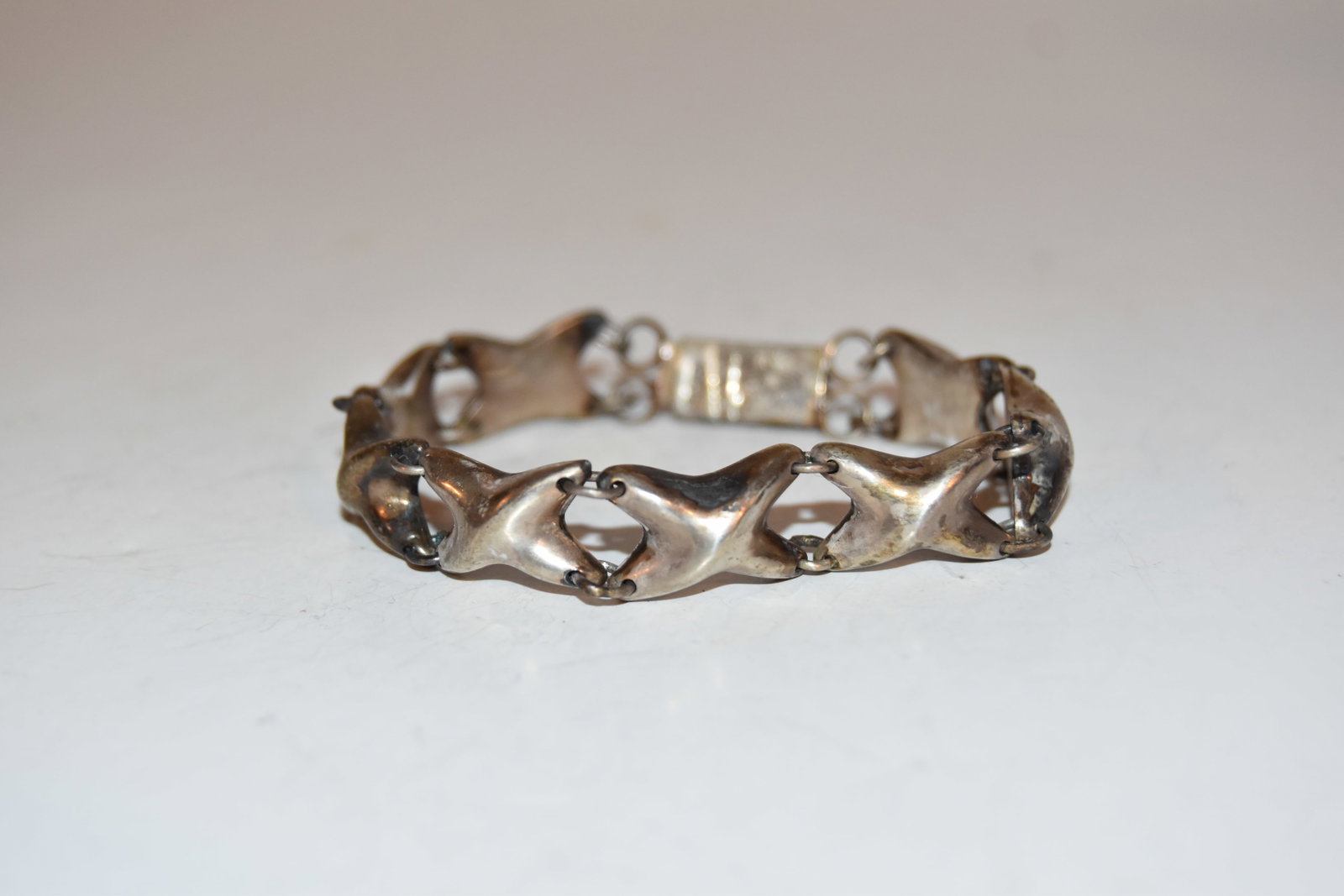 Vintage Sterling Silver X Mexico tennis Bracelet 7 ": Vintage Sterling Silver X Mexico tennis Bracelet 7 " Please view all photos as they are part of the description and condition of this Item, Feel free to contact me with questions or picture requests! 