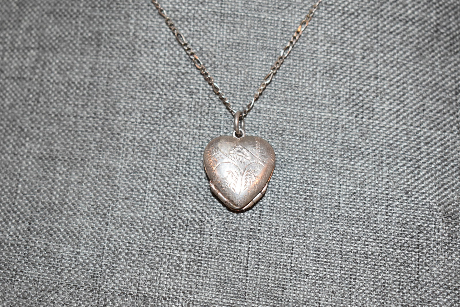 Vintage Sterling Silver 4 way locket pendant Necklace 16": Vintage Sterling Silver 4 way locket pendant Necklace 16" Please view all photos as they are part of the description and condition of this Item, Feel free to contact me with questions or picture reque