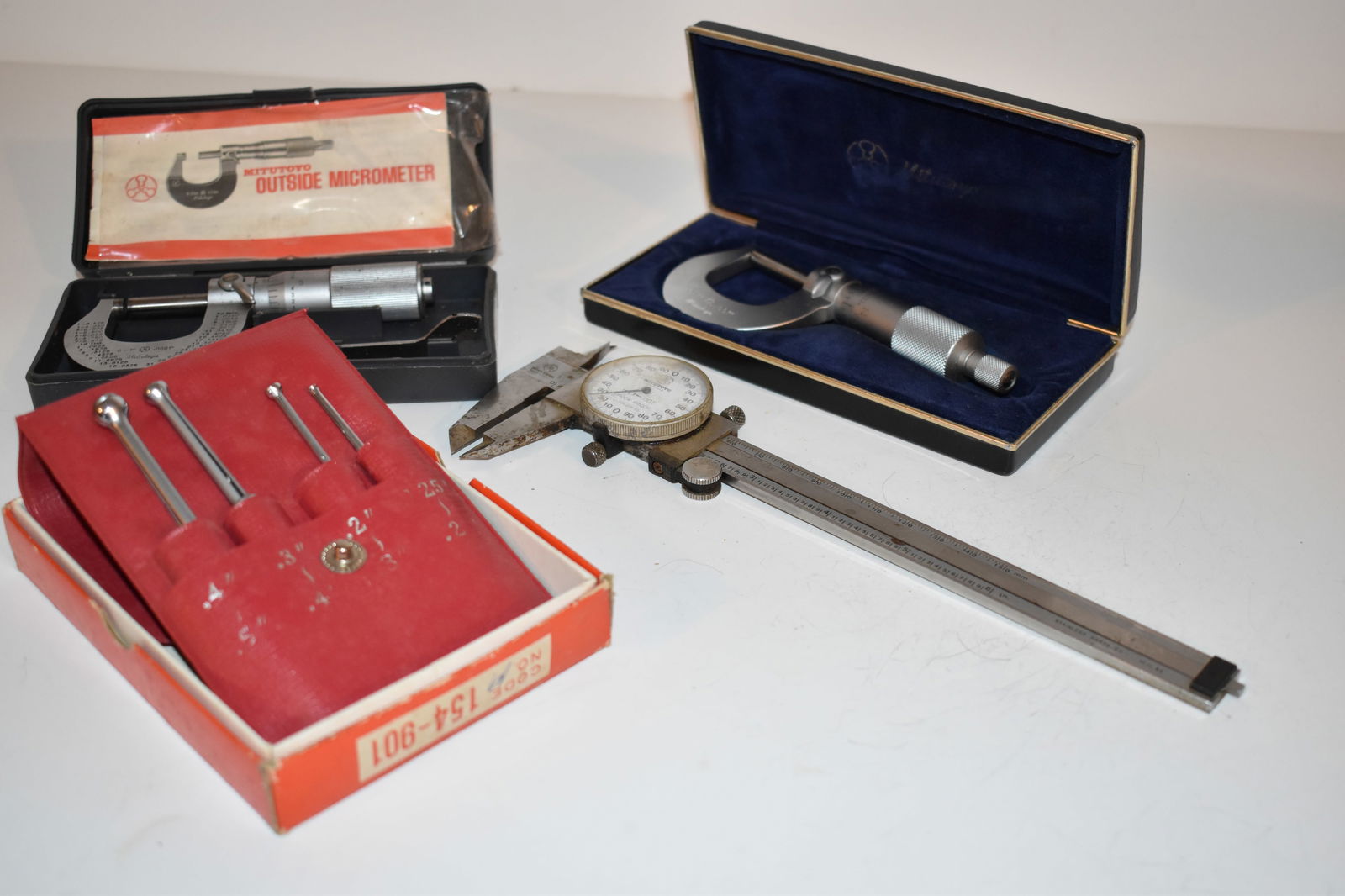 Vintage Lot of 4 Mitutoyo Machinist tools (1 of 4)