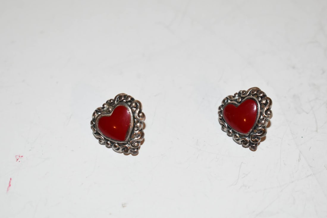 Vintage Sterling Silver with Red Jasper Heart Earrings Handmade .925 Mexico: Vintage Sterling Silver with Red Jasper Heart Earrings Handmade .925 Mexico Please view all photos as they are part of the description and condition of this Item, Feel free to contact me with question