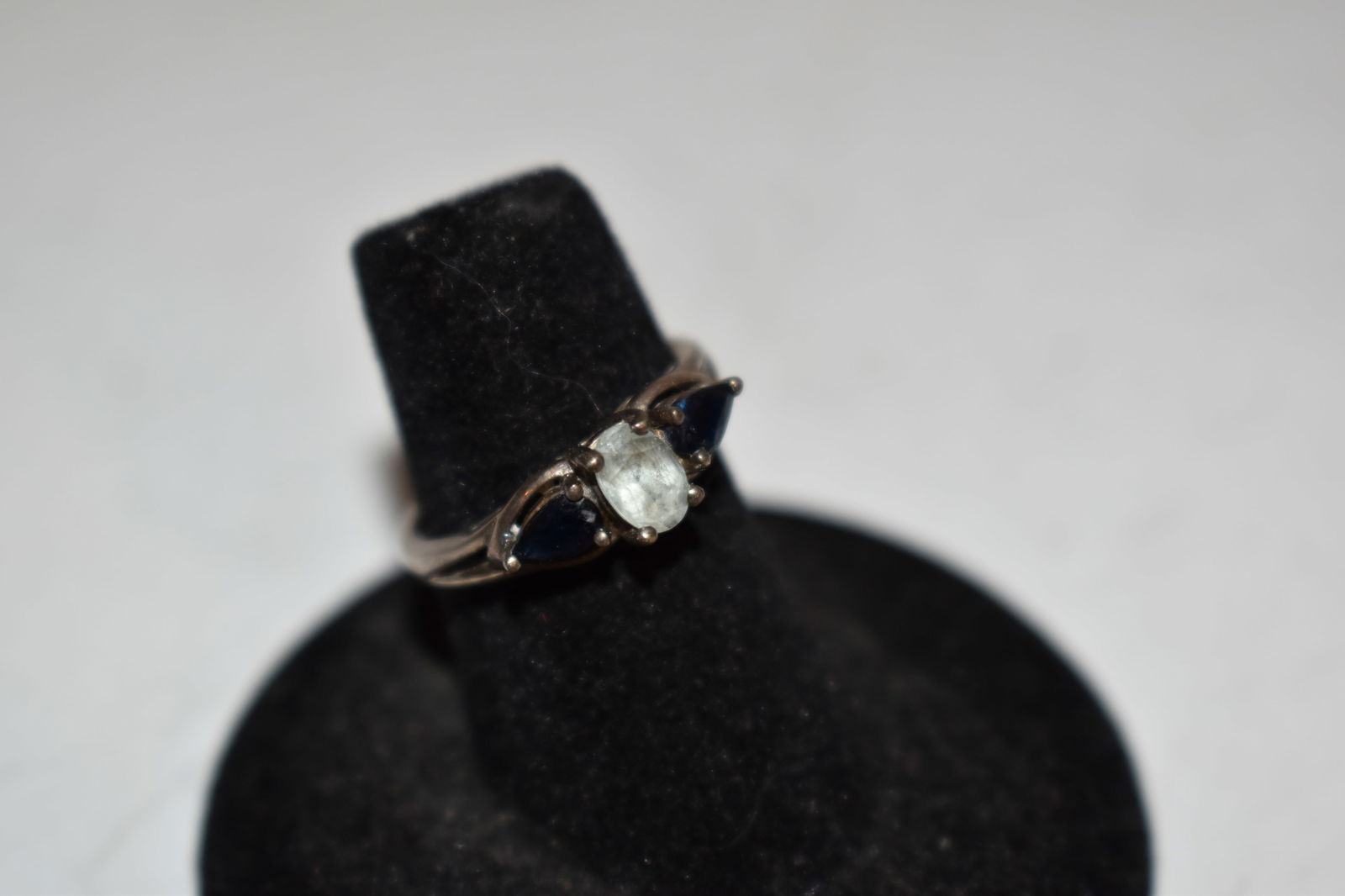 Vintage Sterling Silver topaz Ring Size 7 (1 of 3)