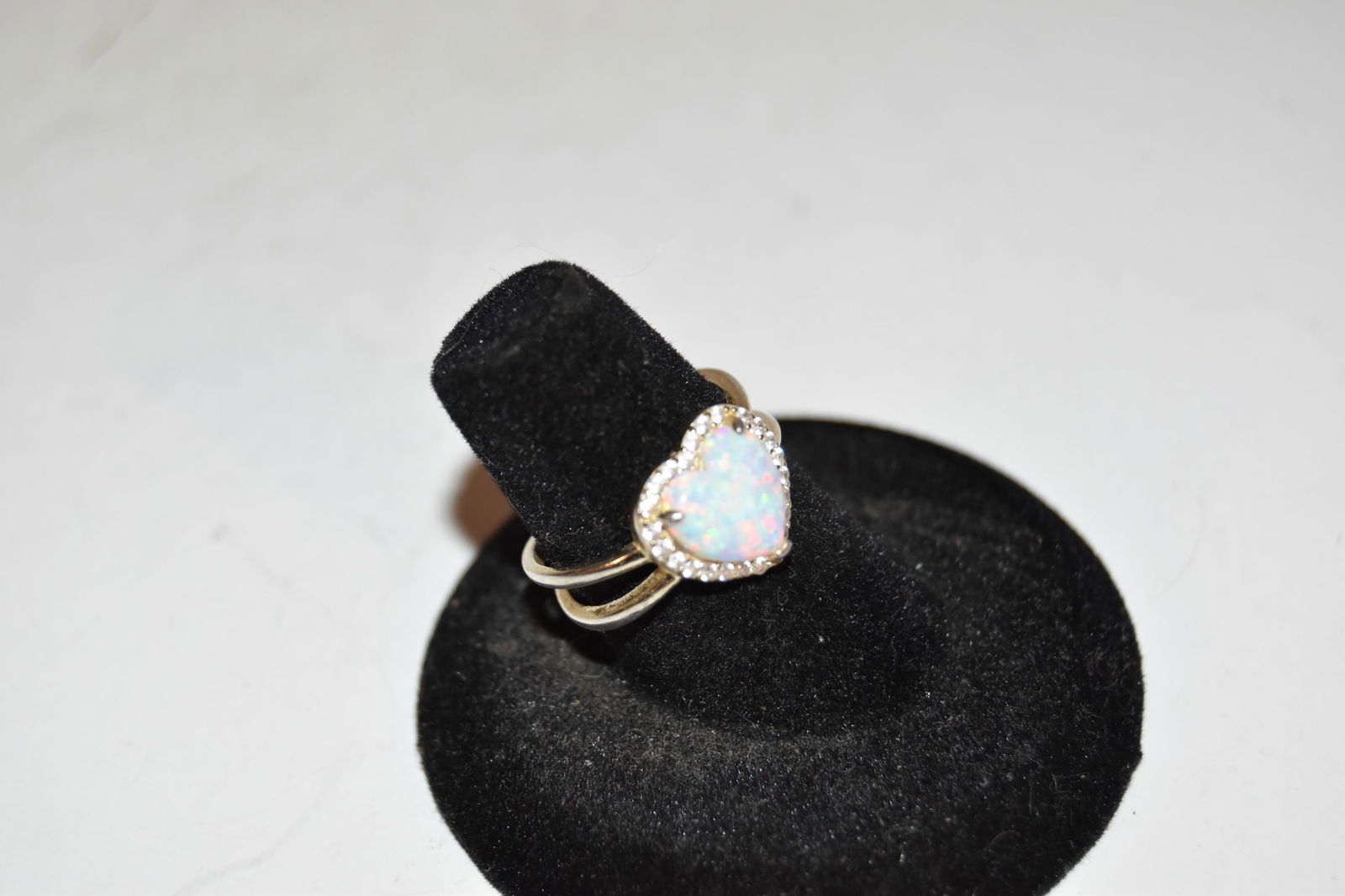 Vintage Sterling Silver opal heart Ring 7" (1 of 5)