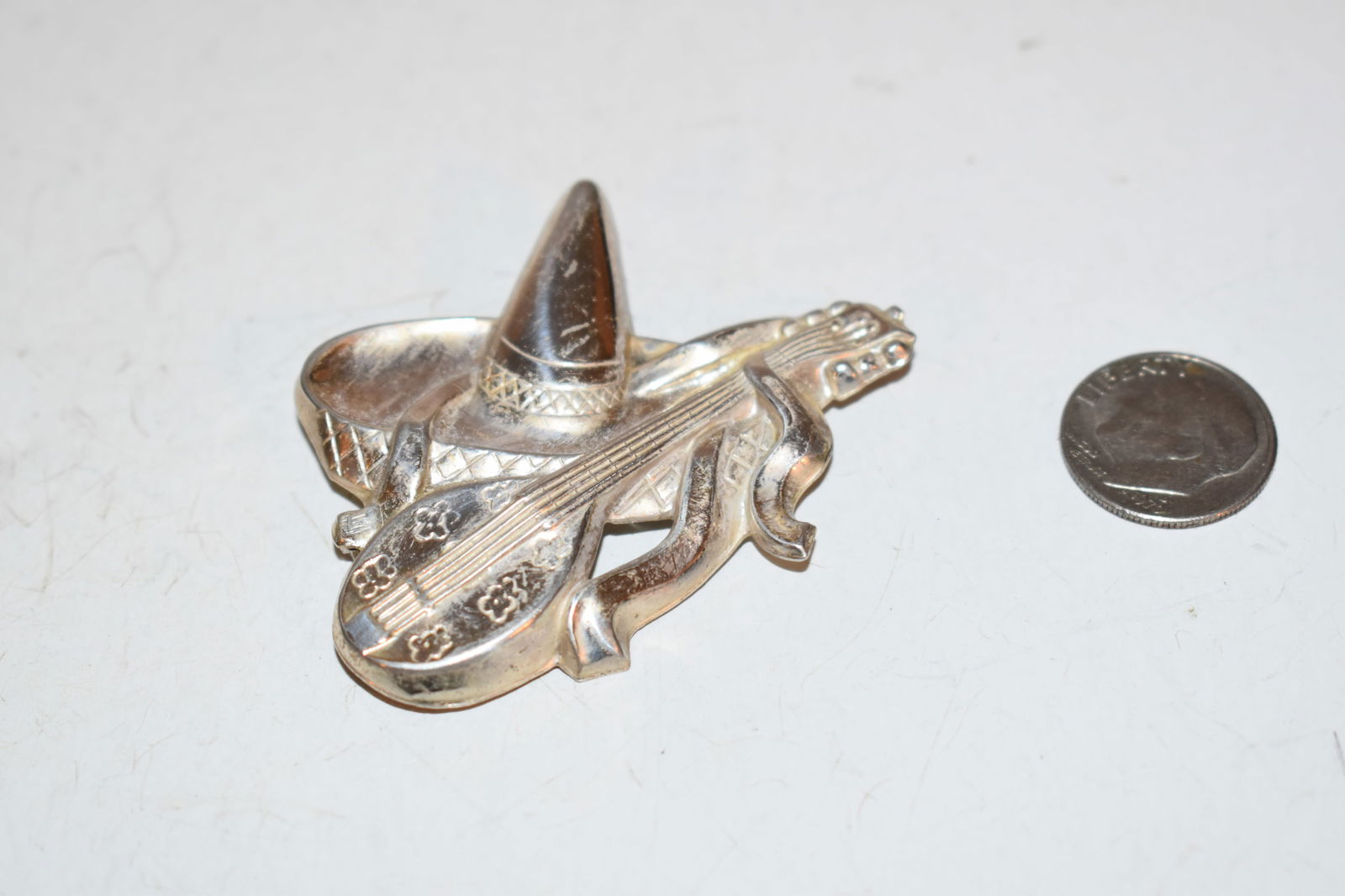 Vintage Sterling Silver 925 Mexican Sombrero Hat banjo Pin Brooch 2 1/4" (1 of 4)