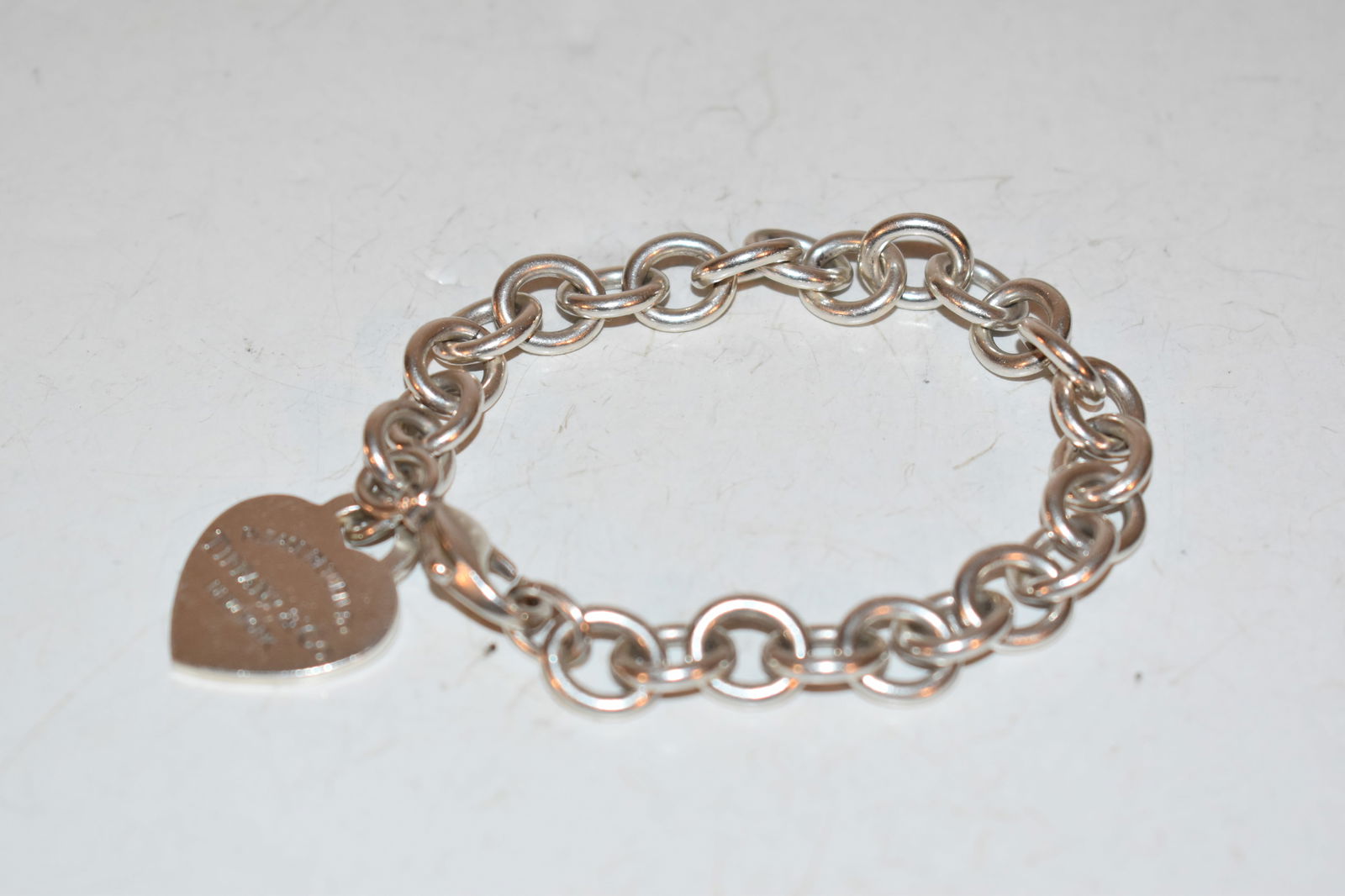 Tiffany & Co. New York Vintage 925 Heart Charm Genuine Silver Chain Bracelet 7" (1 of 9)