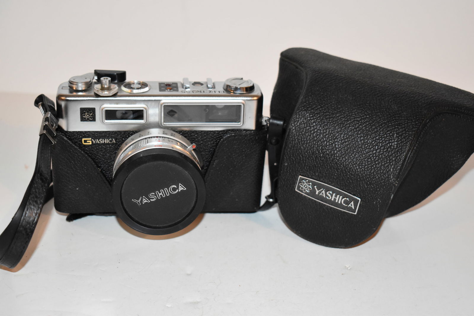Yashica Electro 35 GSN Film Camera -Excellent Condition (1 of 6)