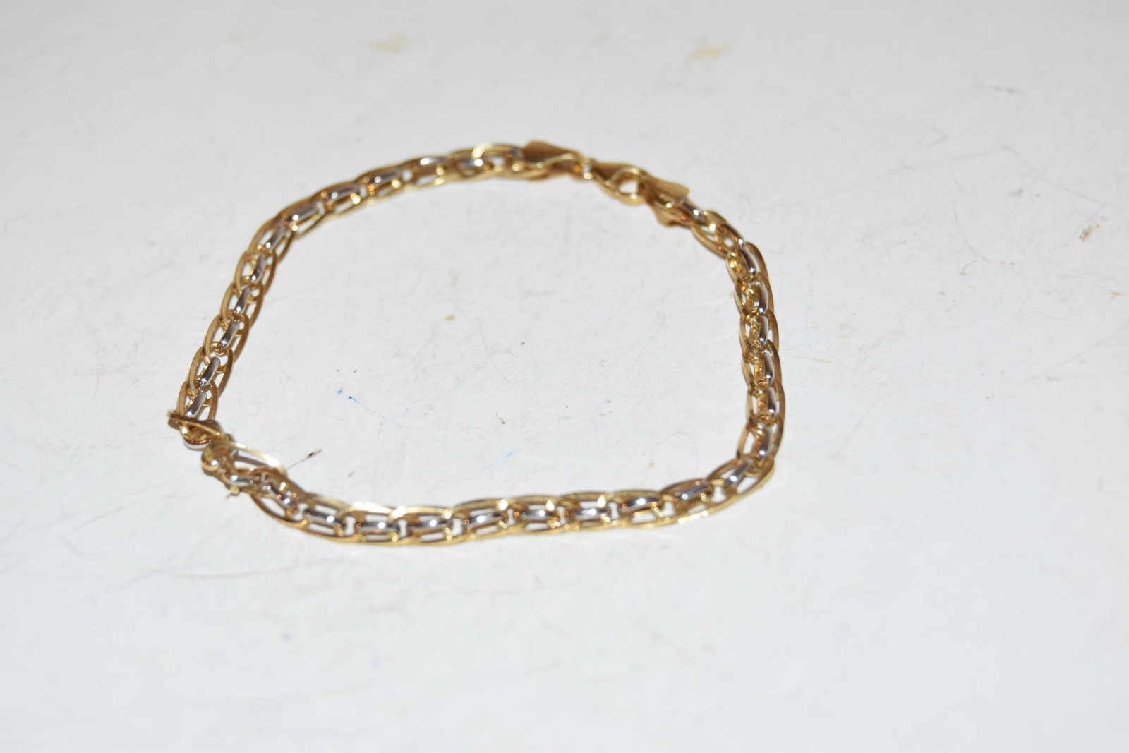 Vintage 10K Gold Turkey Bracelet 7.5 ": Vintage 10K Gold Turkey Bracelet 7.5 " Please view all photos as they are part of the description and condition of this Item, Feel free to contact me with questions or picture requests! Used Item AS I