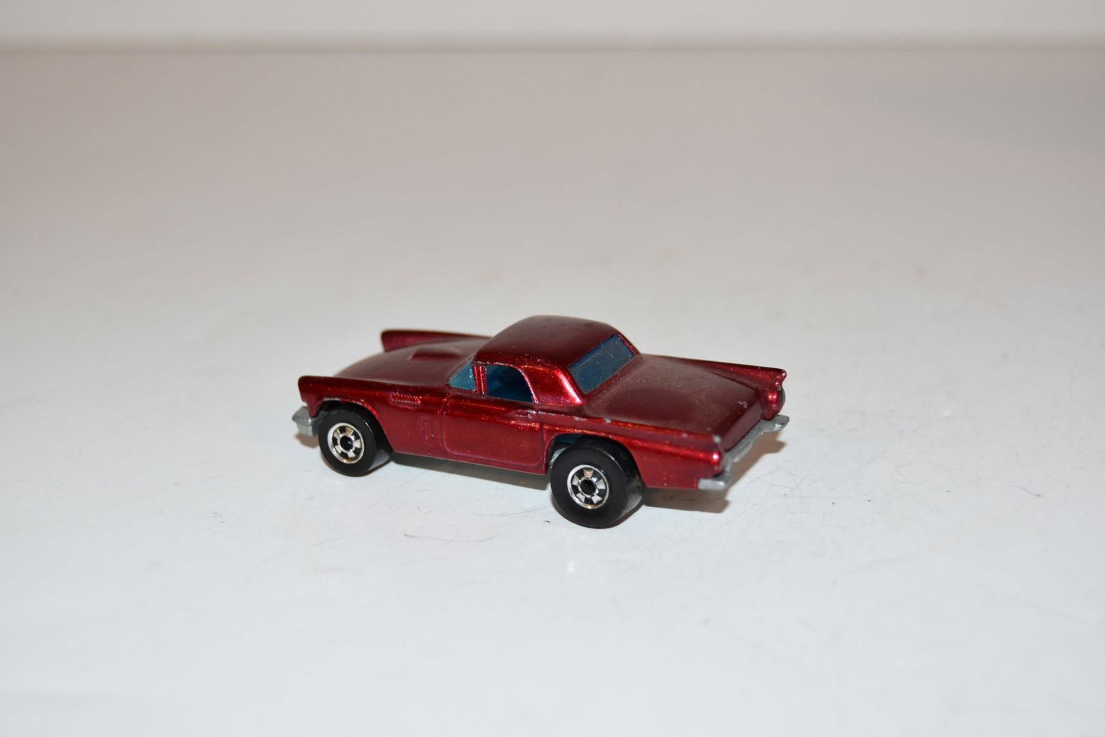Vintage Hotwheel 57 T-Bird 1977: Vintage Hotwheel 57 T-Bird 1977 Please view all photos as they are part of the description and condition of this Item, Feel free to contact me with questions or picture requests! Used Item AS IS