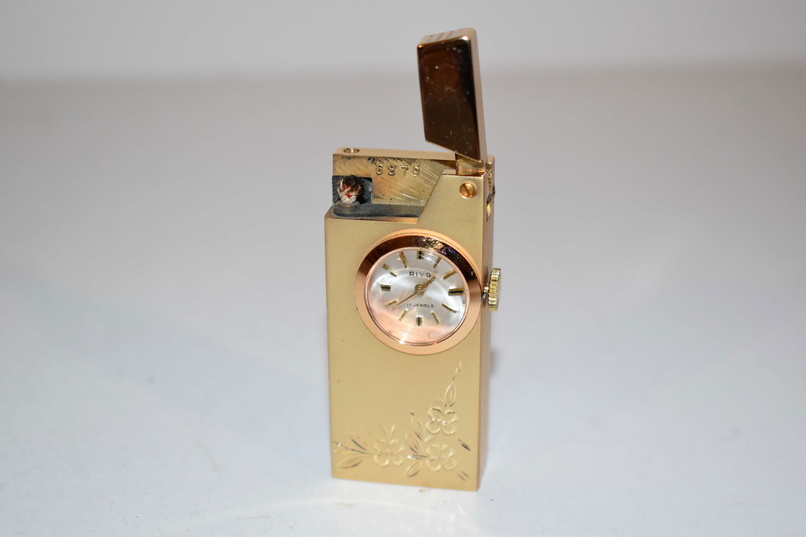 Vintage Rivo 17 Jewels Clock/Watch Gold Lighter Swiss Made works great!!! (1 of 4)