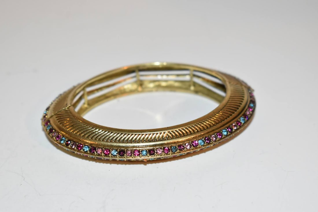 vintage rhinestone stretch bracelet (1 of 3)
