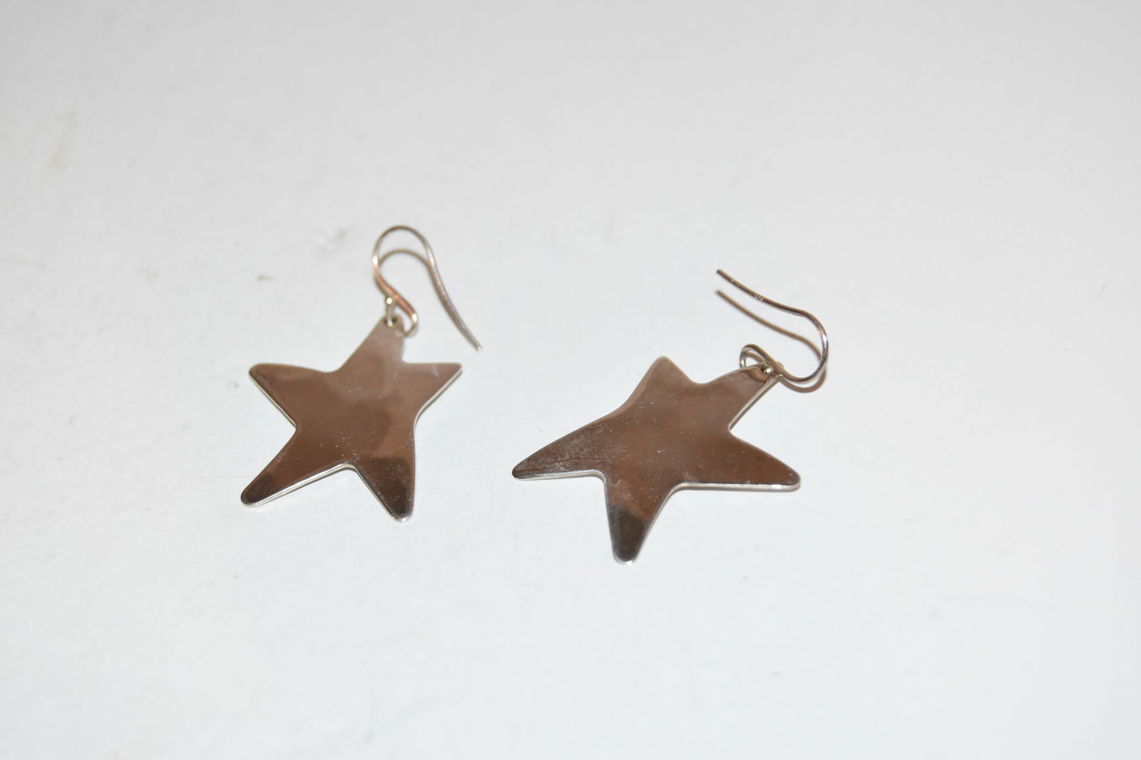 Robert Lee Morris Sterling Andy Warhol Star Hook Dangle Earrings RLM Studio: Robert Lee Morris Sterling Andy Warhol Star Hook Dangle Earrings RLM Studio Please view all photos as they are part of the description and condition of this Item, Feel free to contact me with question