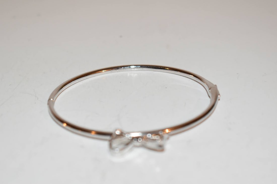 Kate Spade New York Hinged Bracelet Bangle 6.5 (1 of 3)