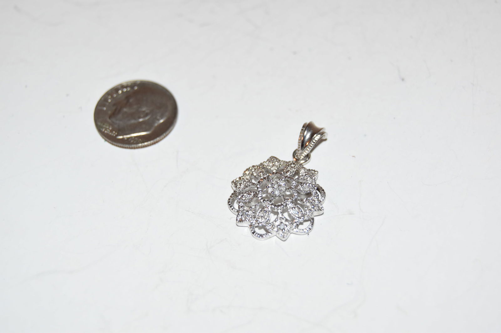 Vintage Sterling Silver snow flake Pendant (1 of 3)