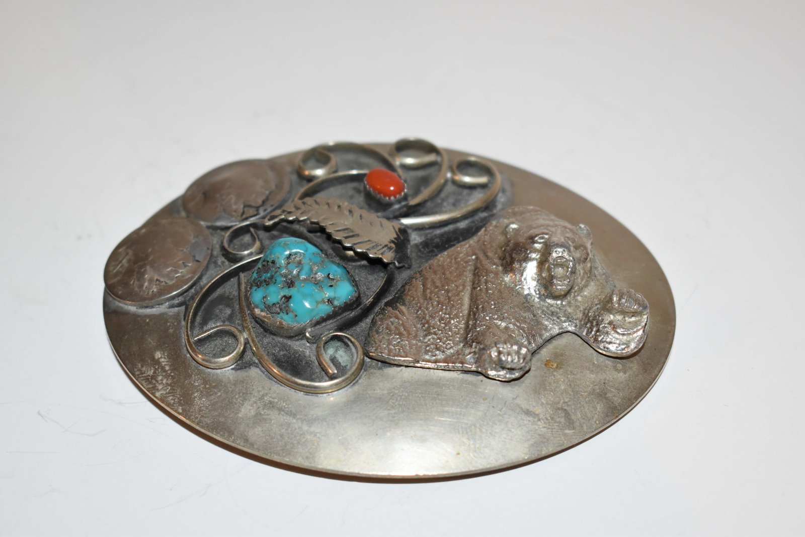 Vintage bear untested Turquoise Belt Buckle Native American Style Navajo: Vintage bear untested Turquoise Belt Buckle Native American Style Navajo Please view all photos as they are part of the description and condition of this Item, Feel free to contact me with questions o