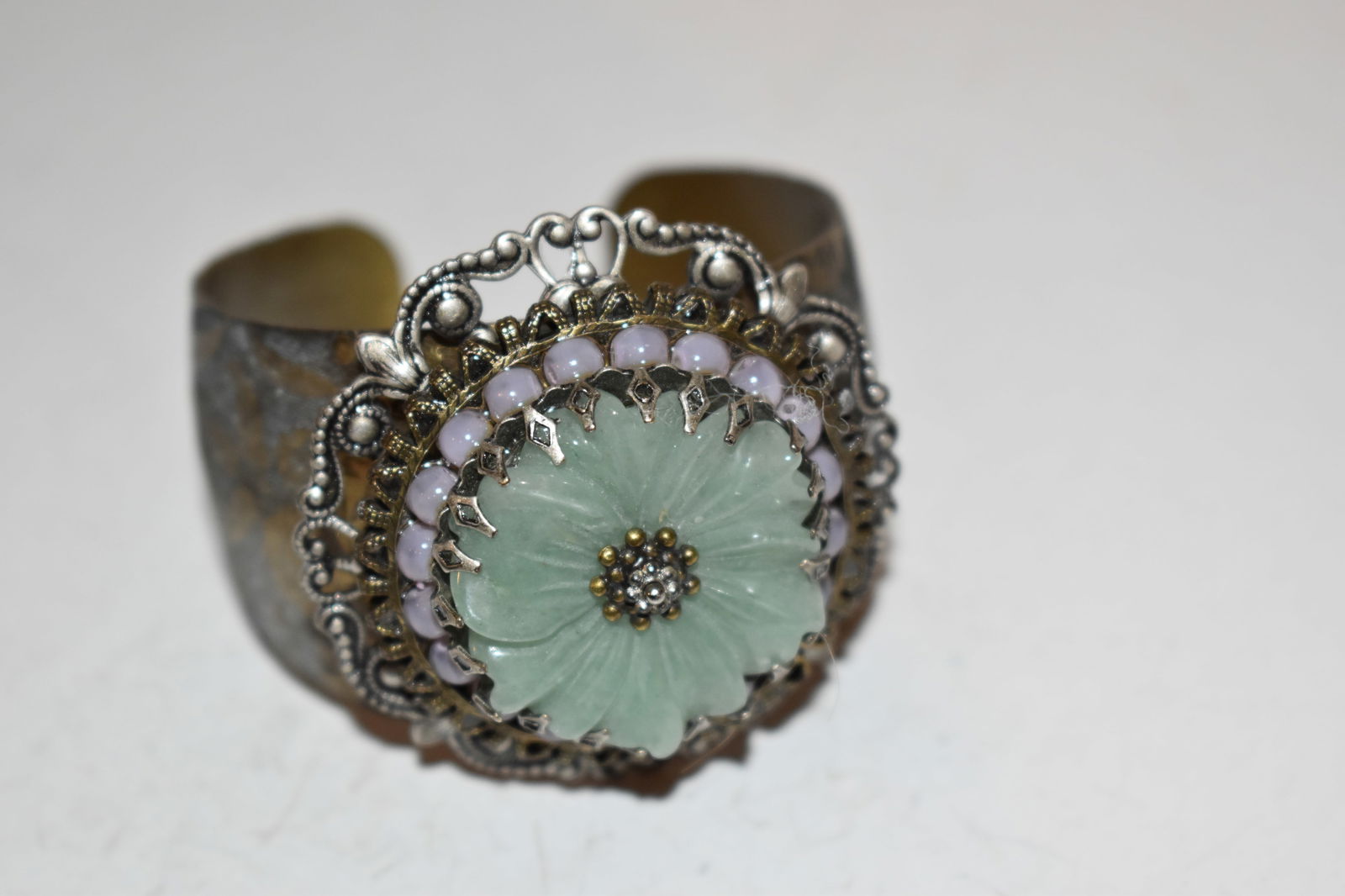 Vintage Ollipop Jadeite Hammered Bracelet Bangle 6" (1 of 4)