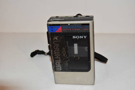 Sony Walkman WM-F8 FM/AM Stereo Radio Cassette Tape Player Works!: Sony Walkman WM-F8 FM/AM Stereo Radio Cassette Tape Player Works! Please view all photos as they are part of the description and condition of this Item, Feel free to contact me with questions or pictu