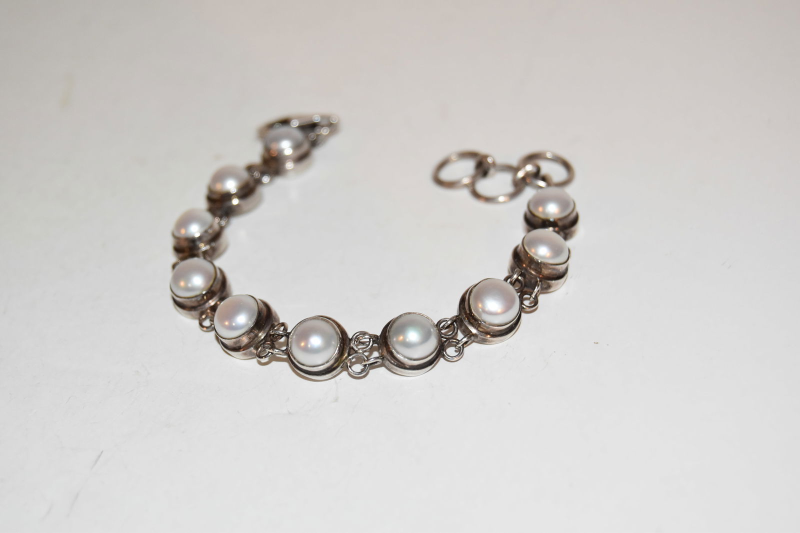 Vintage Sterling Silver pearl Bracelet makers mark faint 8" (1 of 5)
