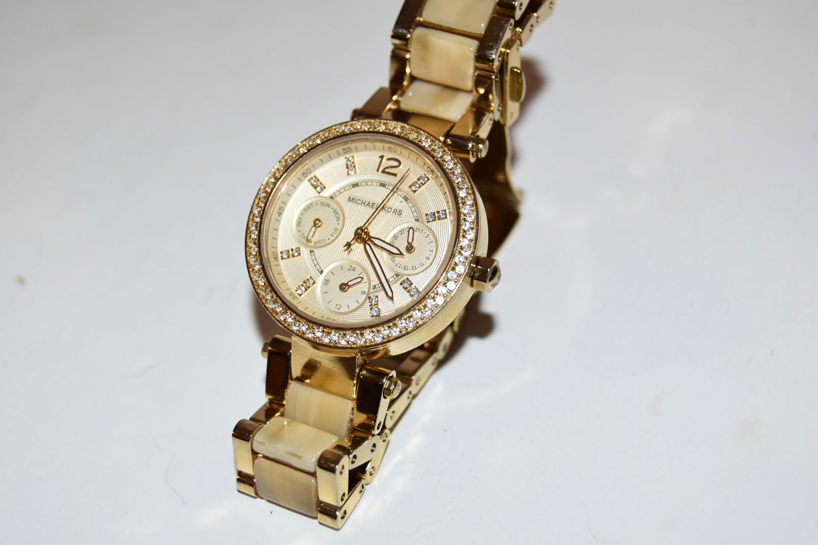 MICHAEL KORS Womens Mini Parker Multifunction Watch Crystals Gold Beige Acrylic Works Great!!! (1 of 5)