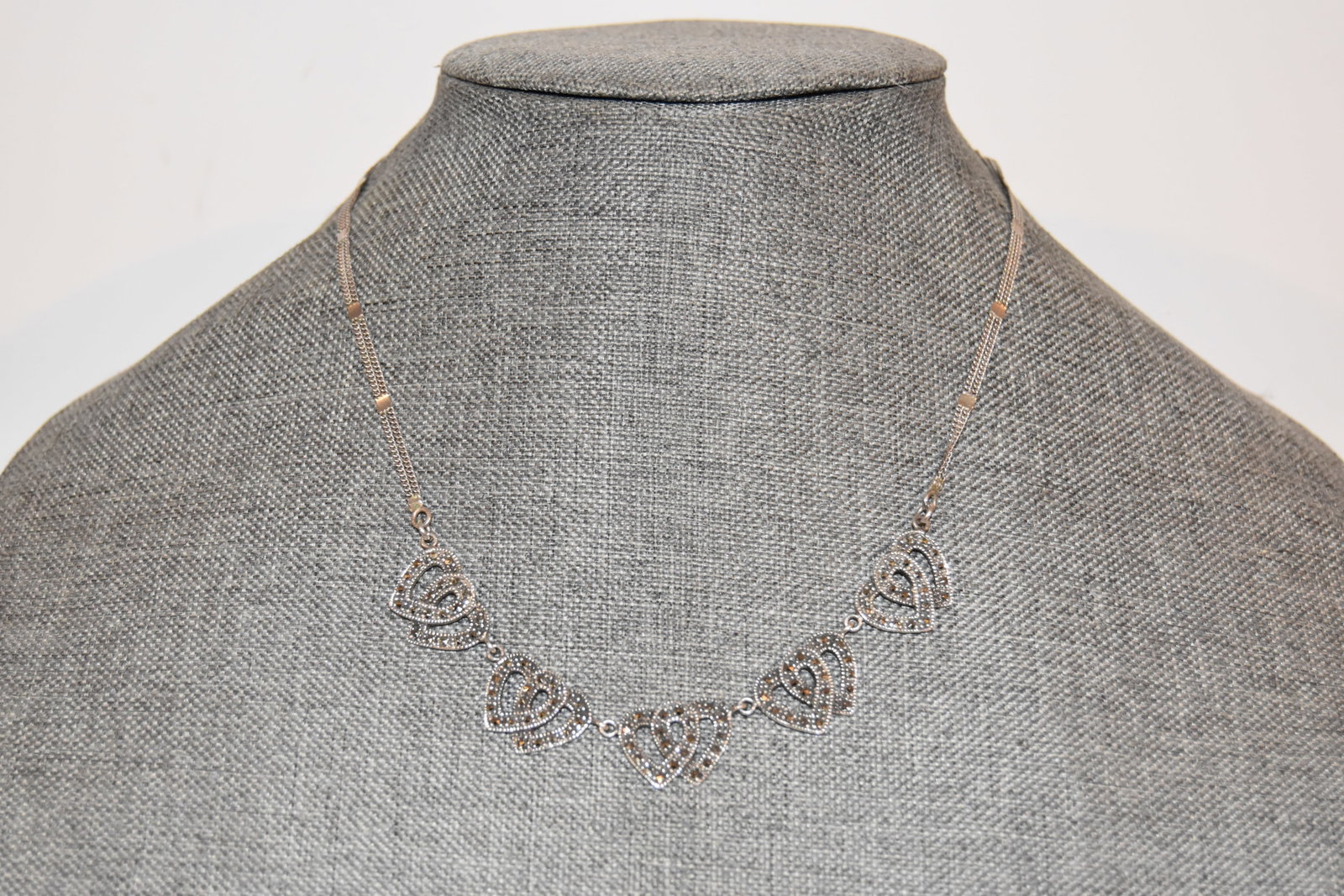 Vintage Sterling Silver heart marcasite Necklace pendant 16": Vintage Sterling Silver heart marcasite Necklace pendant 16" Please view all photos as they are part of the description and condition of this Item, Feel free to contact me with questions or picture re