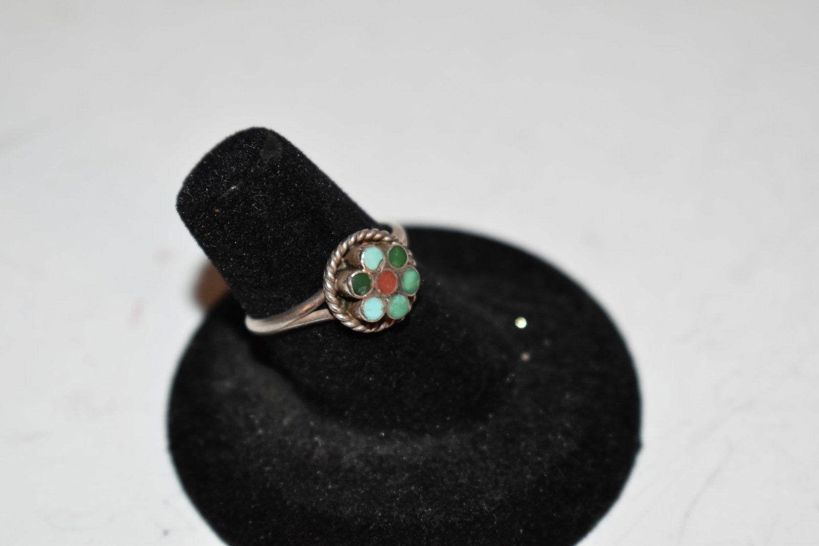 Vintage sterling silver Turquoise Ring 6.5: Vintage sterling silver Turquoise Ring 6.5 Please view all photos as they are part of the description and condition of this Item, Feel free to contact me with questions or picture requests! Used Item 