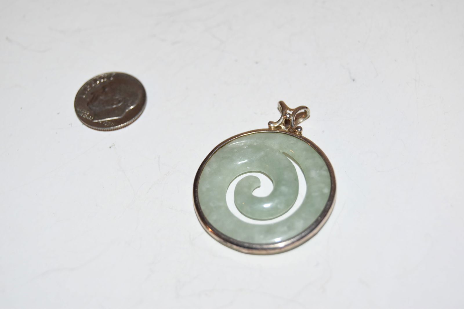 Vintage Sterling Silver Jadeite swirl Pendant (1 of 3)