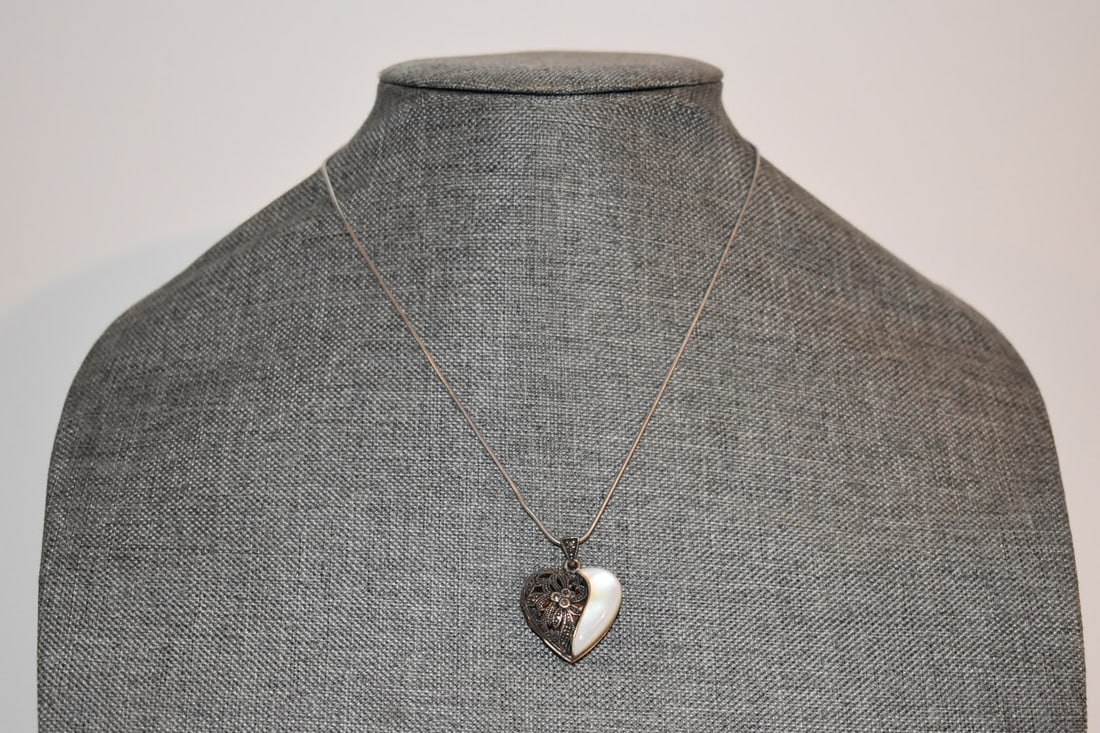 Vtg Sterling Silver FAS Mother-of-Pearl Marcasite Gem Heart Locket Pendant 16" (1 of 5)