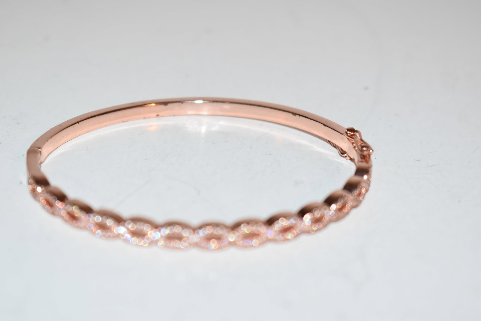 Vintage rhinestone hinged Bracelet 7" (1 of 4)