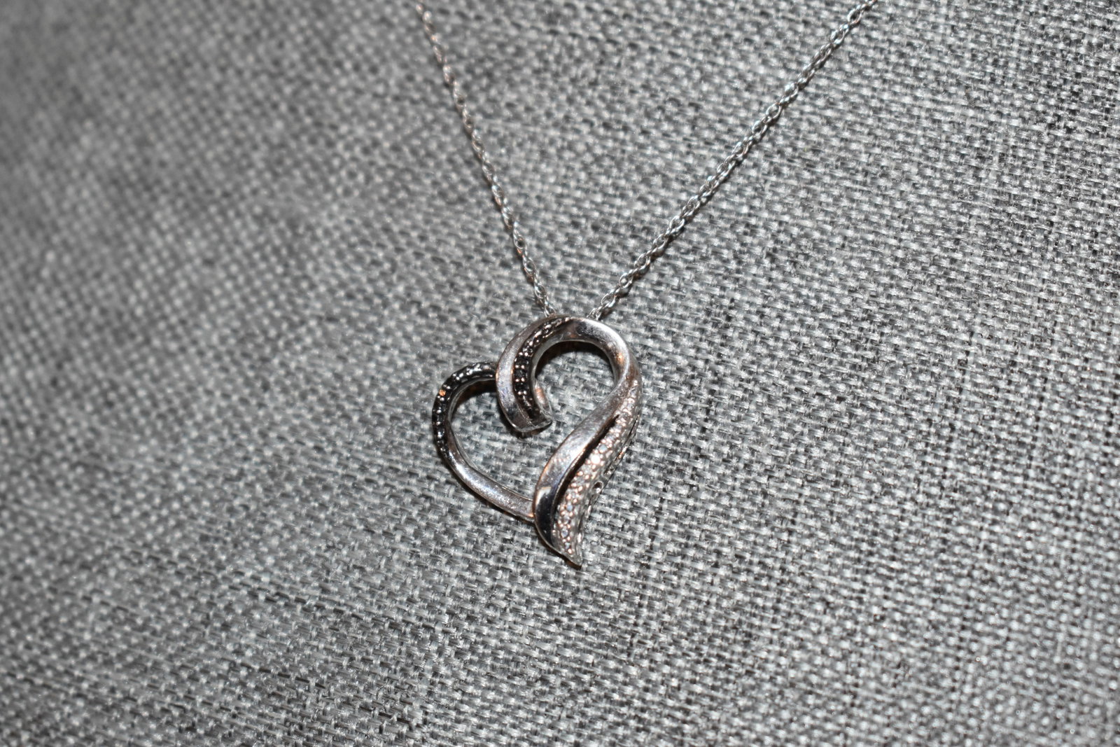 Vintage Sterling Silver marcasite heart Necklace 18": Vintage Sterling Silver marcasite heart Necklace 18" Please view all photos as they are part of the description and condition of this Item, Feel free to contact me with questions or picture requests! 