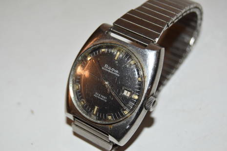 1968 Bulova Oceanographer 333 17 Jewel Automatic Men's Watch has scratches to the crystal.: 1968 Bulova Oceanographer 333 17 Jewel Automatic Men's Watch has scratches to the crystal. Please view all photos as they are part of the description and condition of this Item, Feel free to contact m