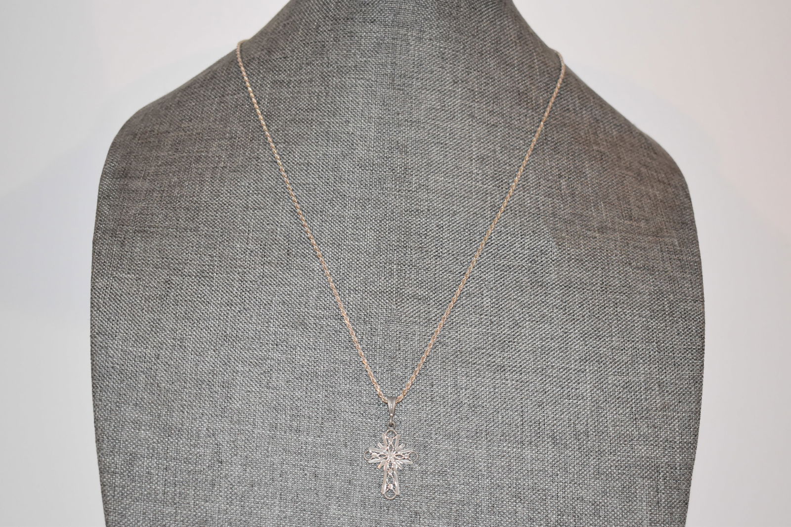 Vintage Sterling Silver filigree cross rope chain pendant Necklace 24" (1 of 4)