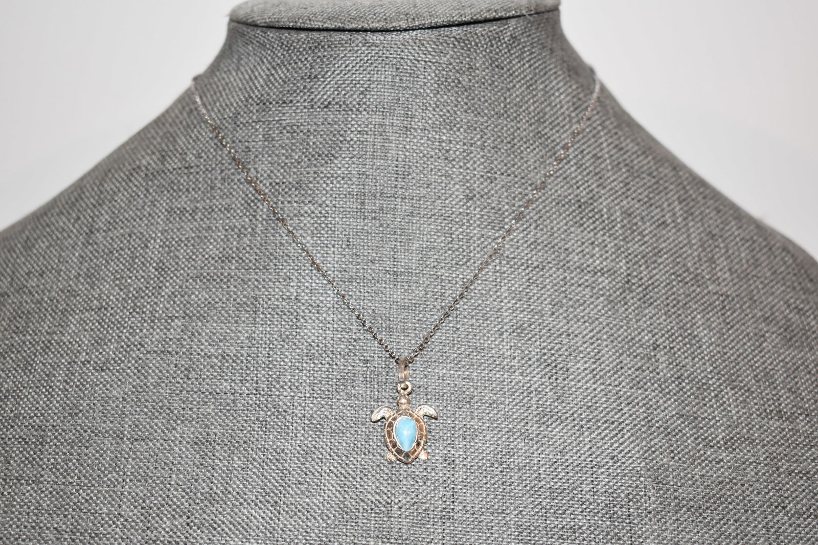 Vintage Sterling Silver Larimar Blue turtle pendant Necklace 16" (1 of 4)