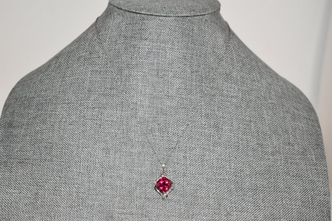 Vintage Sterling Silver Ruby Pendant Chain 18" (1 of 4)