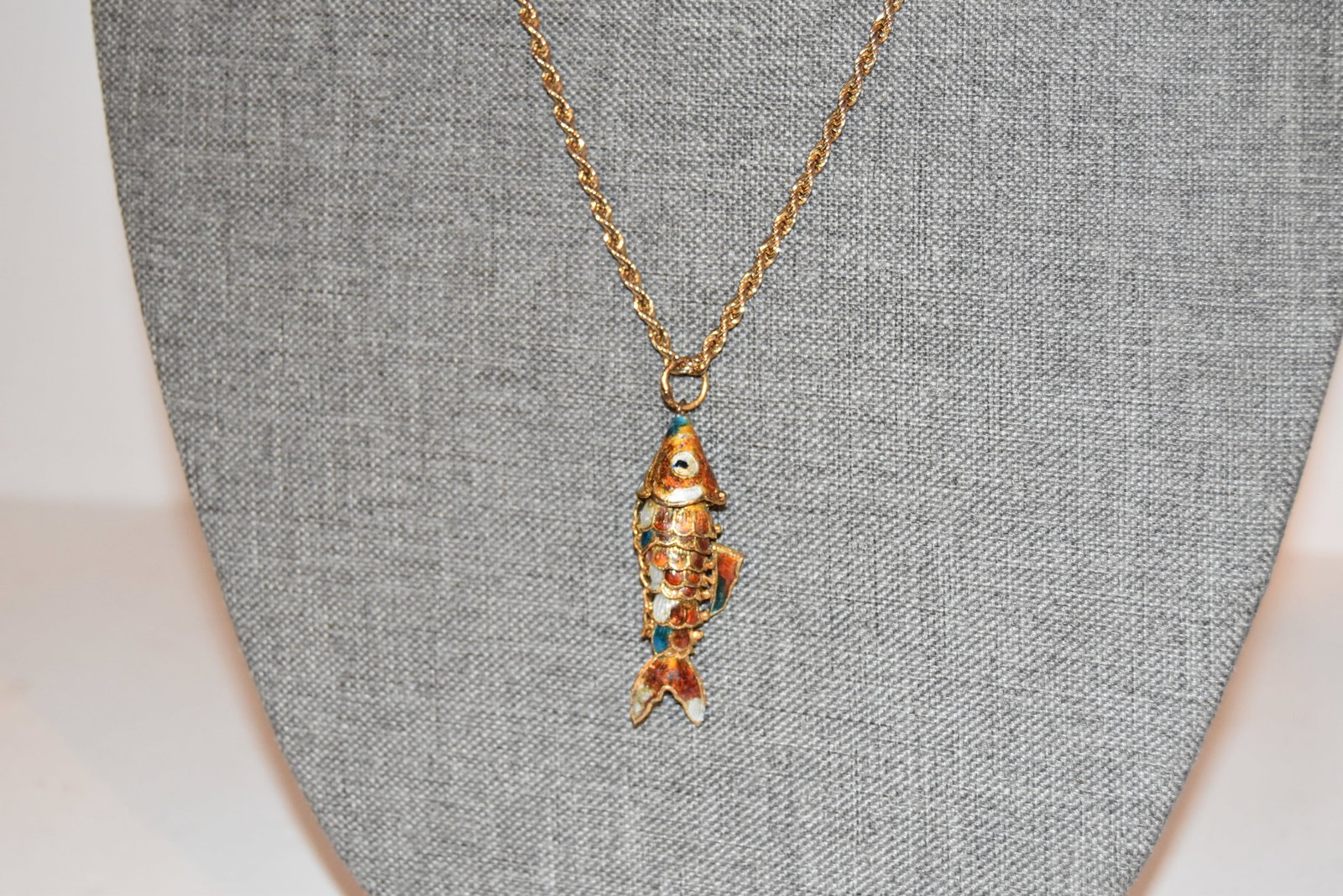 Vintage Monet enameled fish Necklace 29": Vintage Monet enameled fish Necklace 29" Please view all photos as they are part of the description and condition of this Item, Feel free to contact me with questions or picture requests! Used Item AS