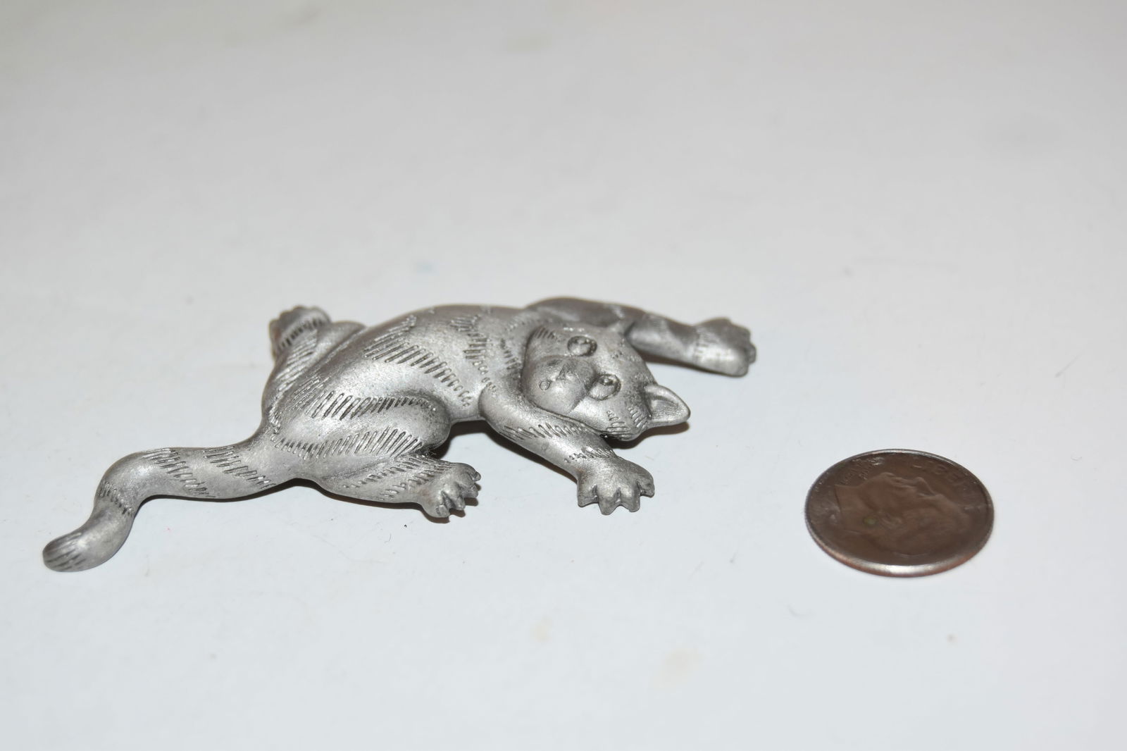 Jj outlet 1988 brooch