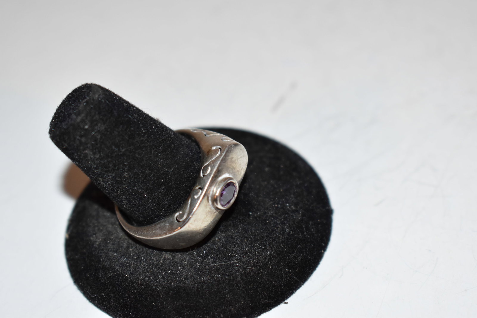 Vintage Sterling Silver Amethyst Ring sz 10 (1 of 5)