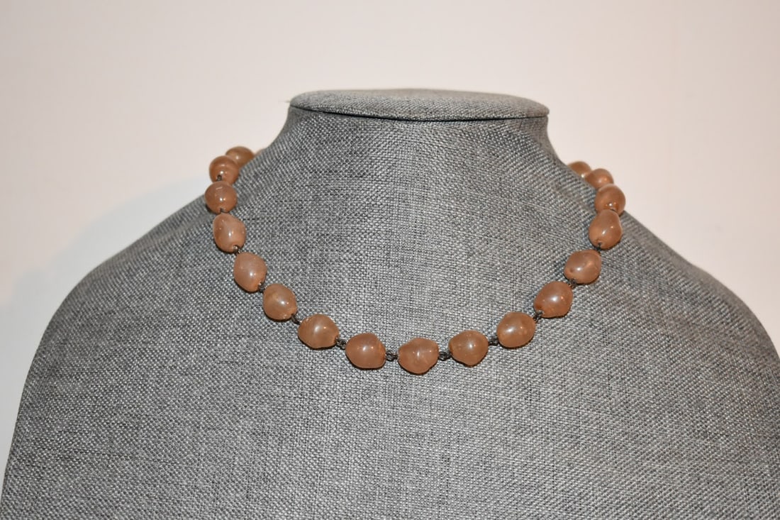 Vintage Sterling Silver Beaded Necklace Choker 15": Vintage Sterling Silver Beaded Necklace Choker 15" Please view all photos as they are part of the description and condition of this Item, Feel free to contact me with questions or picture requests! Us