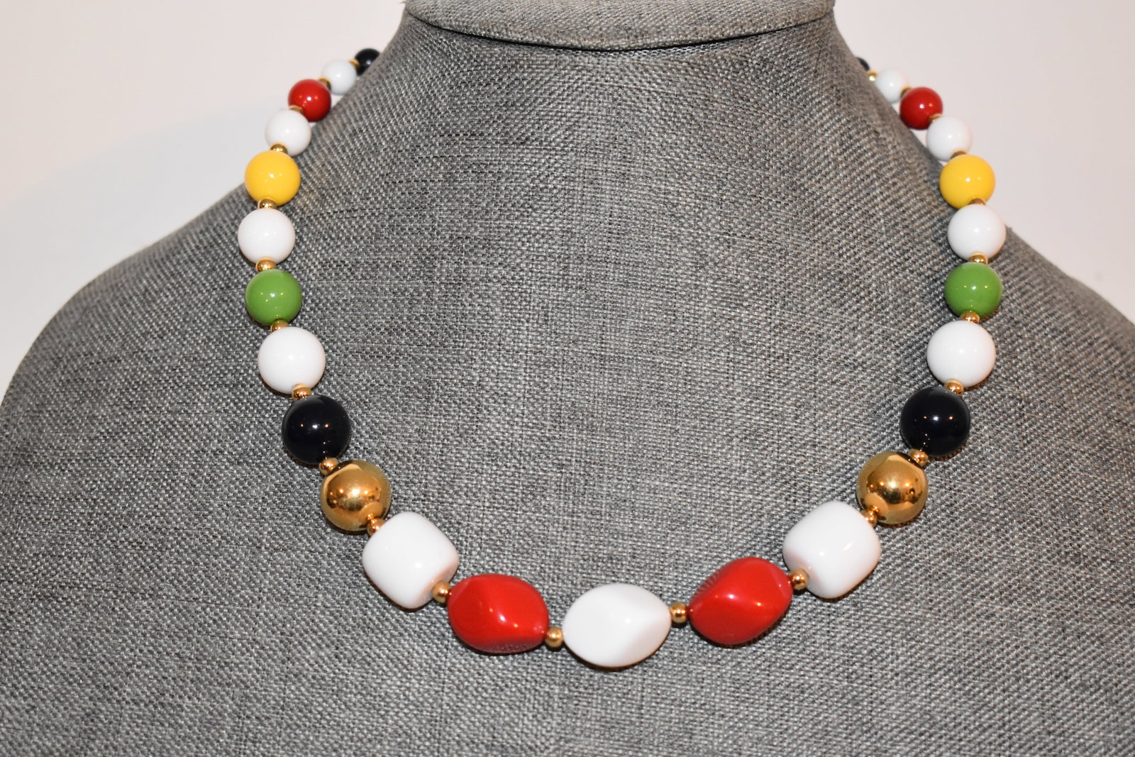 Vintage colorful beaded Necklace 18" (1 of 4)
