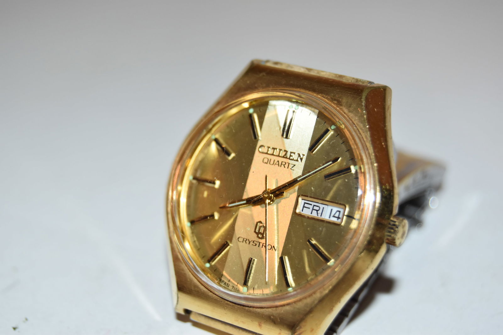 Vintage Citizen Quartz Crystron Watch Gold Tone 44 1546 Works Great