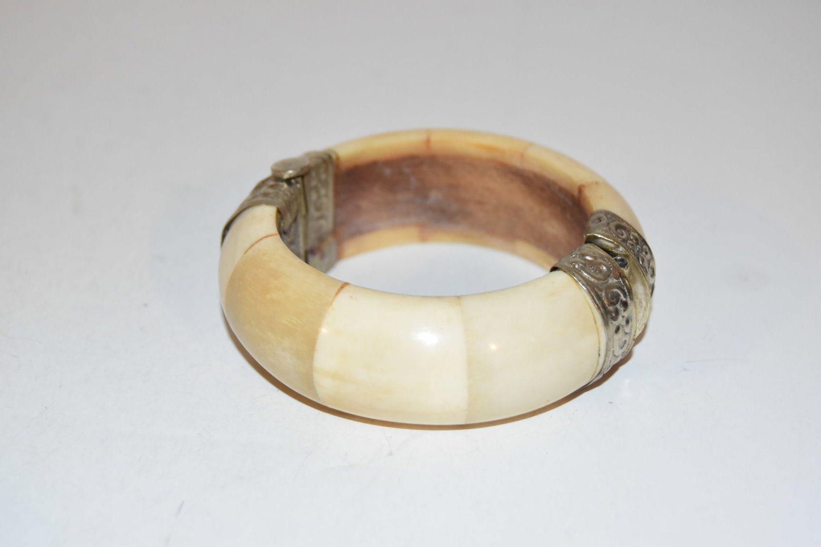 Antique Bovine Bone Hinged Bangle Bracelet Pin Closure 6": Antique Bovine Bone Hinged Bangle Bracelet Pin Closure 6" Please view all photos as they are part of the description and condition of this Item, Feel free to contact me with questions or picture reque