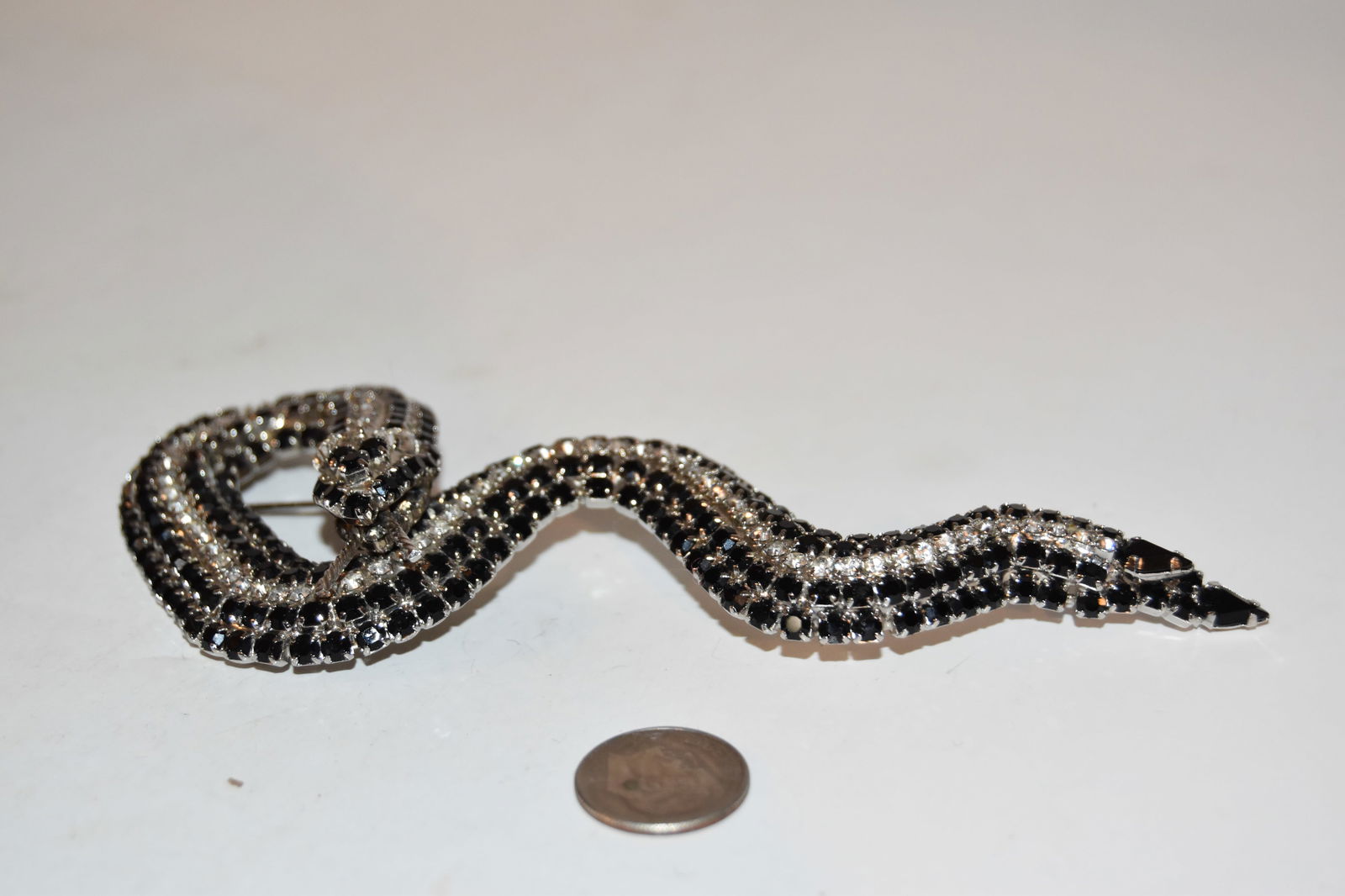 Vintage BLACK Rhinestone Snake Serpent Large Brooch Pin 5 1/2" (1 of 4)
