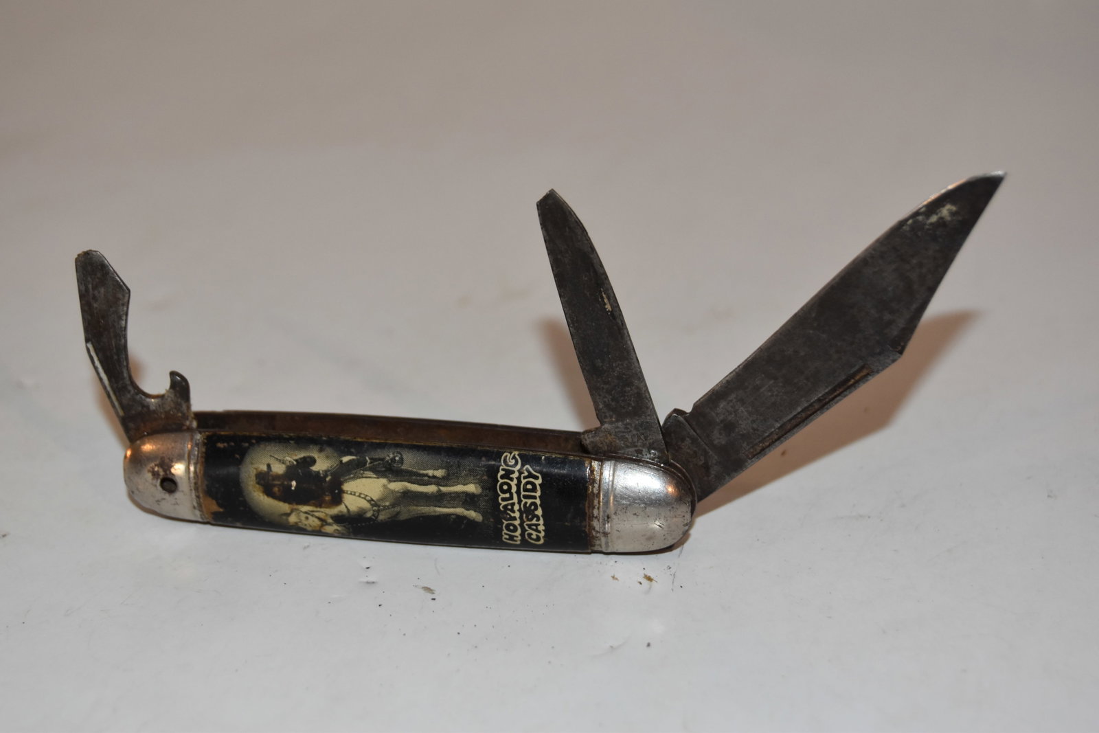 Vintage Hammer Brand USA 3-5/8" Official Hopalong Cassidy Pocket Knife: Vintage Hammer Brand USA 3-5/8" Official Hopalong Cassidy Pocket Knife Please view all photos as they are part of the description and condition of this Item, Feel free to contact me with questions or 