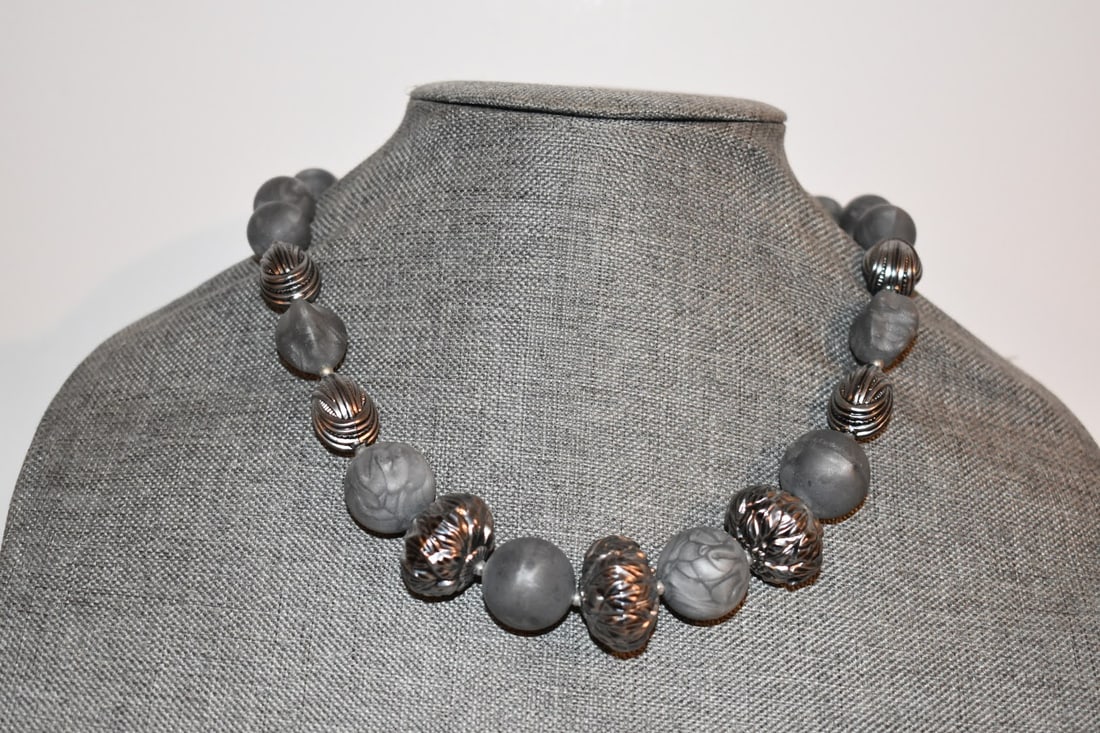 Arthur David Over-sized Green Bead Statement Necklace (1 of 4)