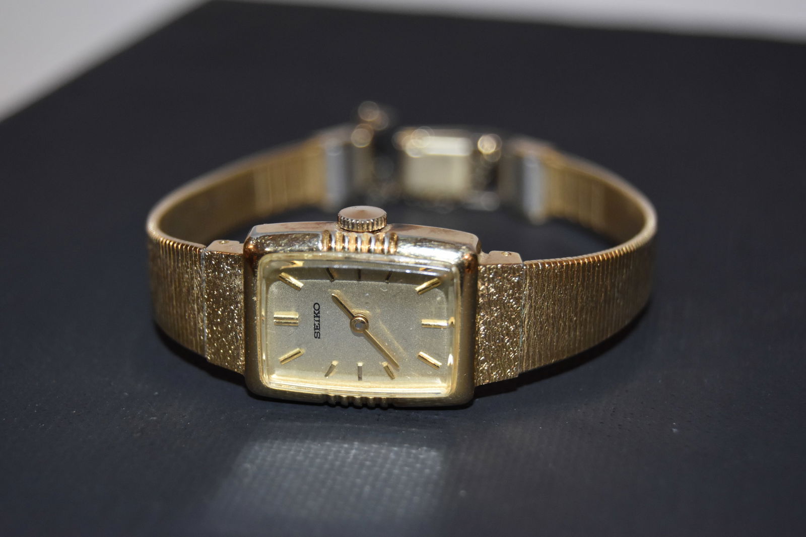 ff492 SEIKO 1320-5490 ゴールド オーバル　ヴィンテージ風 ff492 SEIKO 1320-5490 ゴールド オーバル ヴィンテージ風